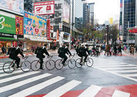 Bicihome cyclists-shibuya-tokyo-japan
